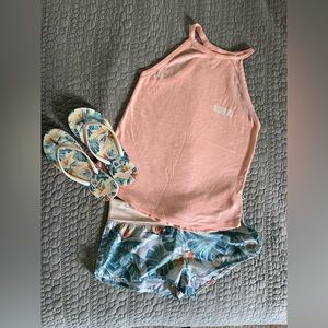 Roxy bundle (tank, shorts, flip flops)